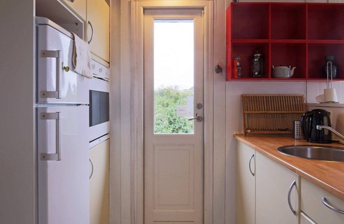 Hoensinge Maison | Serenite en bord de mer a Lumsas Retreat-By Traum