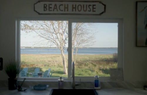 Ingomar Cottage | Seaside Serenity: Oceanfront Elegance in Shelburne, Nova Scotia