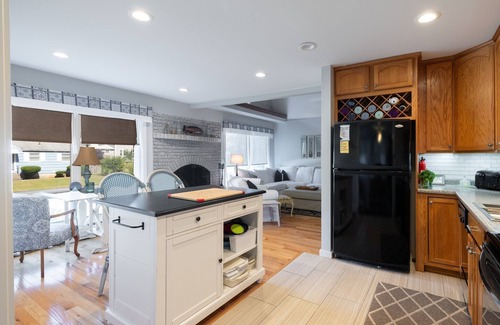 Niantic Maison | Belle Crescent Beach House!