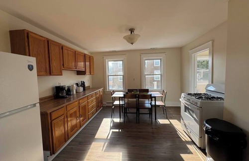 Warren Appartement | Seaside Stay in Historic Warren
