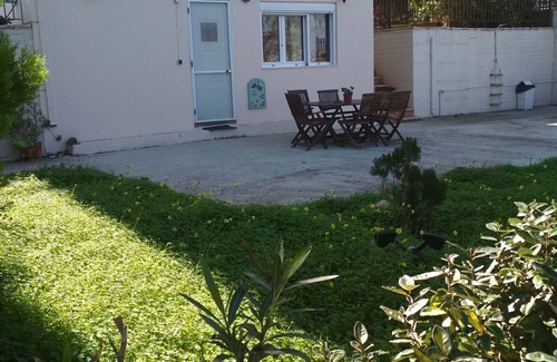 Salamis Maison | STUDIO EN BORD DE MER sur la plage avec cuisine entièrement équipée