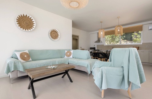 Vasilikos Villa | Seaside Villa With Private Beach