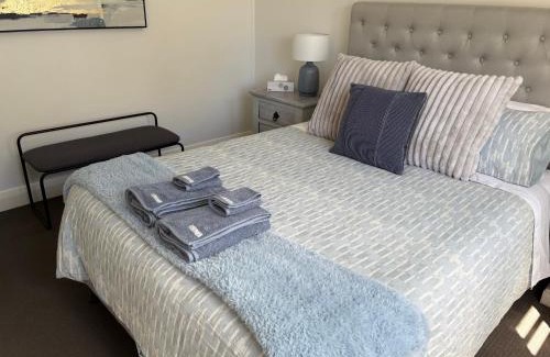 Shellharbour Maison | Seaside Village Cottage Charm