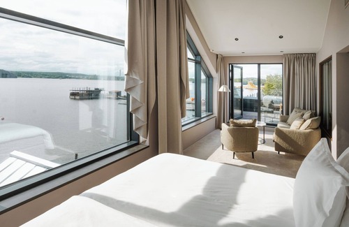 Ekero Hôtel | Season Hotel