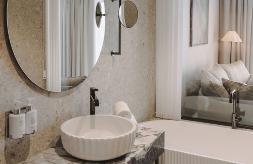 Ekero Hôtel | Season Hotel