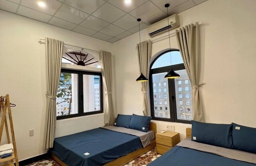 Dong Hoa Maison | Beach View 2 Homestay