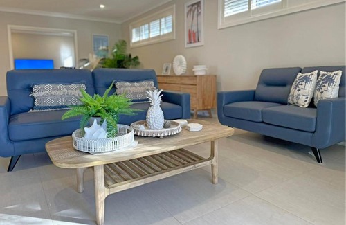 Caves Beach Maison | Seaspray - Beach and Pool access