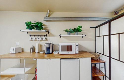 Atlantic Maison | Seattle Adventure & Stadium Getaway - Lower Level
