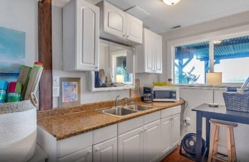 Manchester Autre | Seattle Sound Views/ Hot Tub/ Sleeps 10