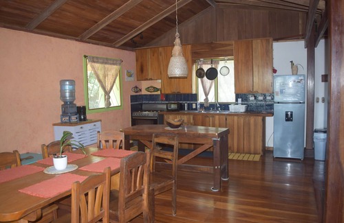 Chiguata Cabine | Où les choses sauvages sont! Villa éclectique avec vue sur la mer, réserve et forêt tropicale préservée