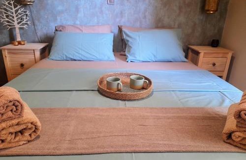 Sarakiniko Appartement | SeaView Backyard