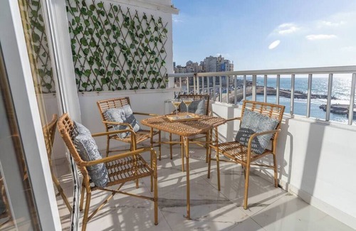 Ar-Raml 1 Appartement | Lovely Seaview Condo in Saba Pasha