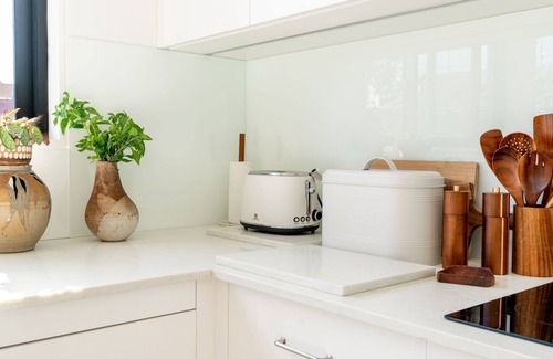 Kiama Maison | Seaview Lane Hideaway ~ Captivating coastal escape by the sea