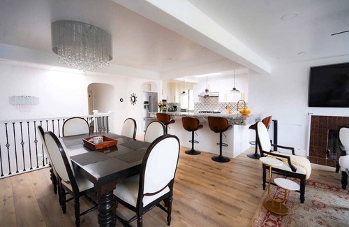 Port Hueneme Maison | SeaView, Pool, HotTub, W/D, Bikes, Gated Community