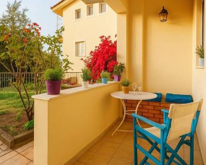 Avia Maison | Seaview Terrace Haven-Perfect Location By The Sea