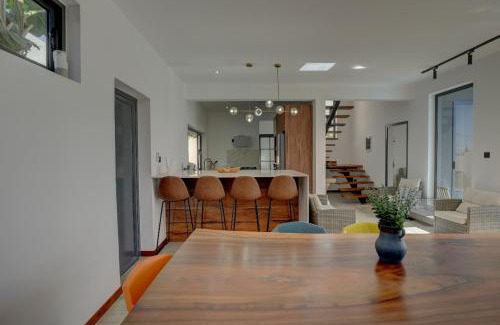 New Grove Villa | Seaview villa