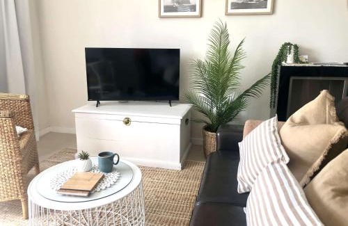 Kiama Appartement | Seaview-Waterfront-Private-On the Coastal Walk-Shutters by the Sea
