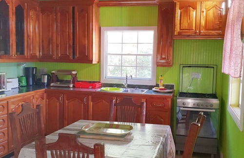 Gros Islet Cottage | Seawind Cottage près de Plantation Beach & Gros Islet-Authentic Caribbean Ambiance