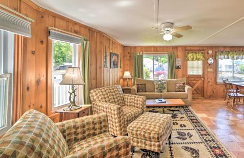 Sebago Maison | Sebago Lake Cottage with Patio and Beach Access!