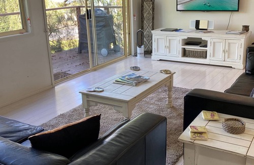 Erowal Bay Maison | Sec57 - Jan's Retreat by Experience Jervis Bay