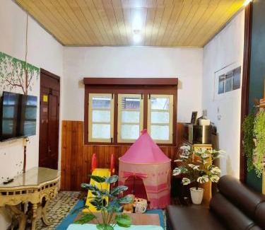 Karanganyar Maison | Secation Homestay & Kost