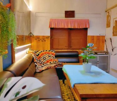 Karanganyar Maison | Secation Homestay & Kost