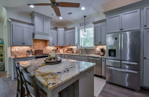 Tuscaloosa Maison | Secluded 10 acre estate 10 miles from UA w/ 4BR
