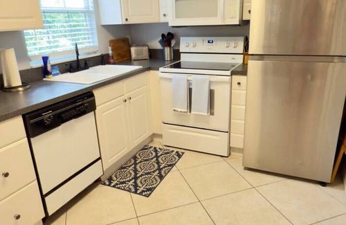 Kenmont Appartement | Secluded 1bed 1bath cottage near the beach