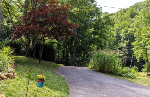 Afton Maison | Secluded 20+ Acre Retreat Near Brew & Wine Trails