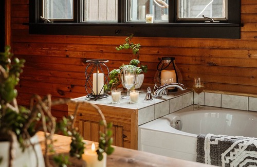 Saugerties Autre | Secluded and Artful 1800s Farmhouse on 53 Acres, Saugerties