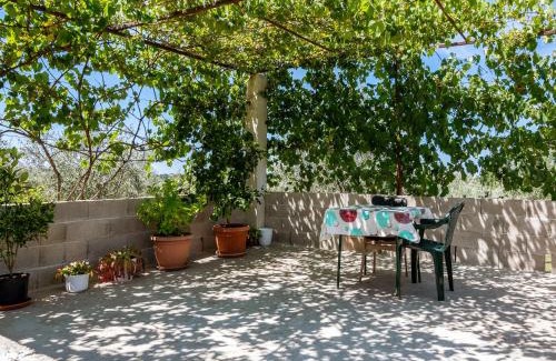 Kukci Appartement | Secluded Apartment in Poreč with Garden