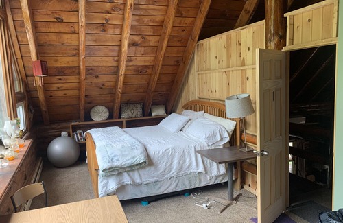 Scio Cabine | Secluded Authentic Log House w/valley view!