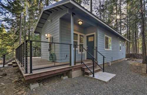Butte Meadows Maison | Secluded Butte Meadows Cabin with Deck and Grill!