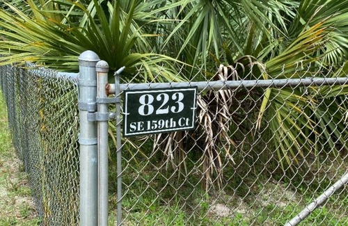 Ocklawaha Cabine | Secluded Cabin #1 in the Woods Close to Everything