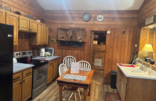 Dushore Cabine | Secluded Cabin outside of Dushore