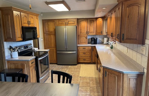 Sweet Valley Cabine | Secluded Cabin with Beautiful Views & Inground Pool