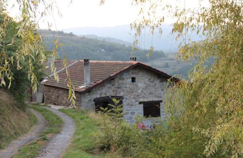 Desaignes Maison | Secluded & Charming Gîte Surrounded by Nature