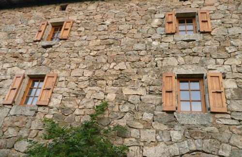 Desaignes Maison | Secluded & Charming Gîte Surrounded by Nature