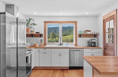 De Lancey Maison | NEW Chambers Hollow Cottage 85 Acres 3BR Retreat