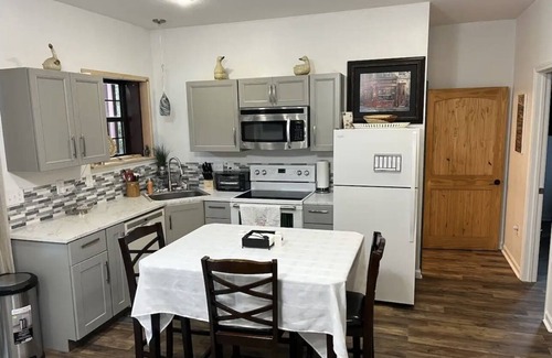 Searcy Appartement | Secluded, cozy and clean retreat only 8 minutes from Harding University!