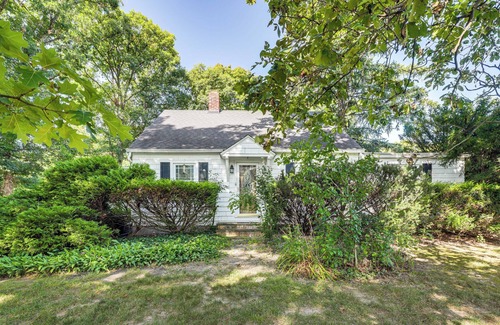 Crown Point Maison | Secluded Crown Point Haven Near Golfing & Parks!