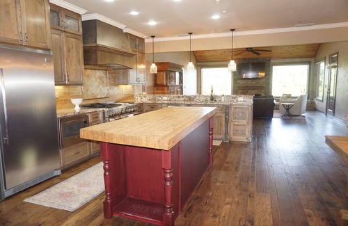 Jefferson Maison | Secluded East Texas Getaway with 22 Acre Private Lake
