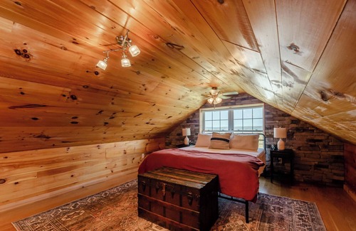 Naples Autre | Secluded Experience at The Sugar House on The Naples Maple Farm - Sleeps 12
