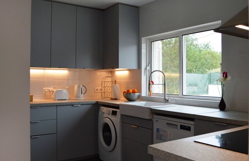 Boliqueime Villa | Villa isolée pour les familles avec piscine privée, WIFI gratuit et TV internationale