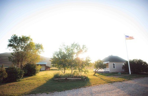 Bancroft Maison | Secluded Farmhouse Country Setting close to Lava Hot Springs!