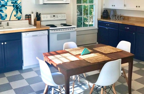 The Plains Cottage | Frog Cottage: A Secluded, Getaway in VA Horse Country Near Middleburg