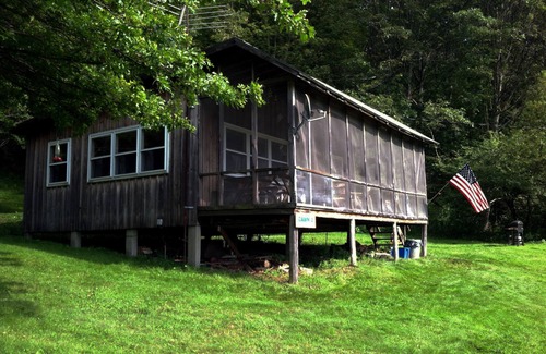 Hartwick Cabine | Secluded Hillside Property with Valley Views and Fishing Pond