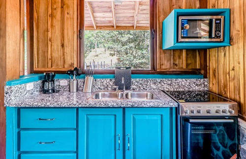 Penas Blancas Cabine | Secluded Lakefront Home w/Free WiFi, Water Views, Hammocks, Cable, & more!