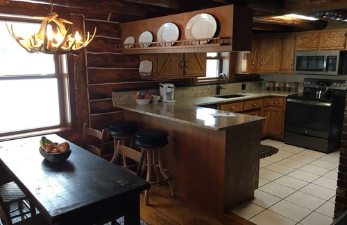 Stone Creek Cabine | Secluded Log Cabin on 300 Acres Near the Heart of Amish Country Ohio