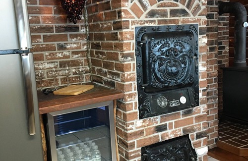 Stone Creek Cabine | Secluded Log Cabin on 300 Acres Near the Heart of Amish Country Ohio